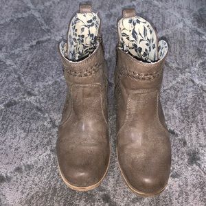 Roxy brown/tanish booties